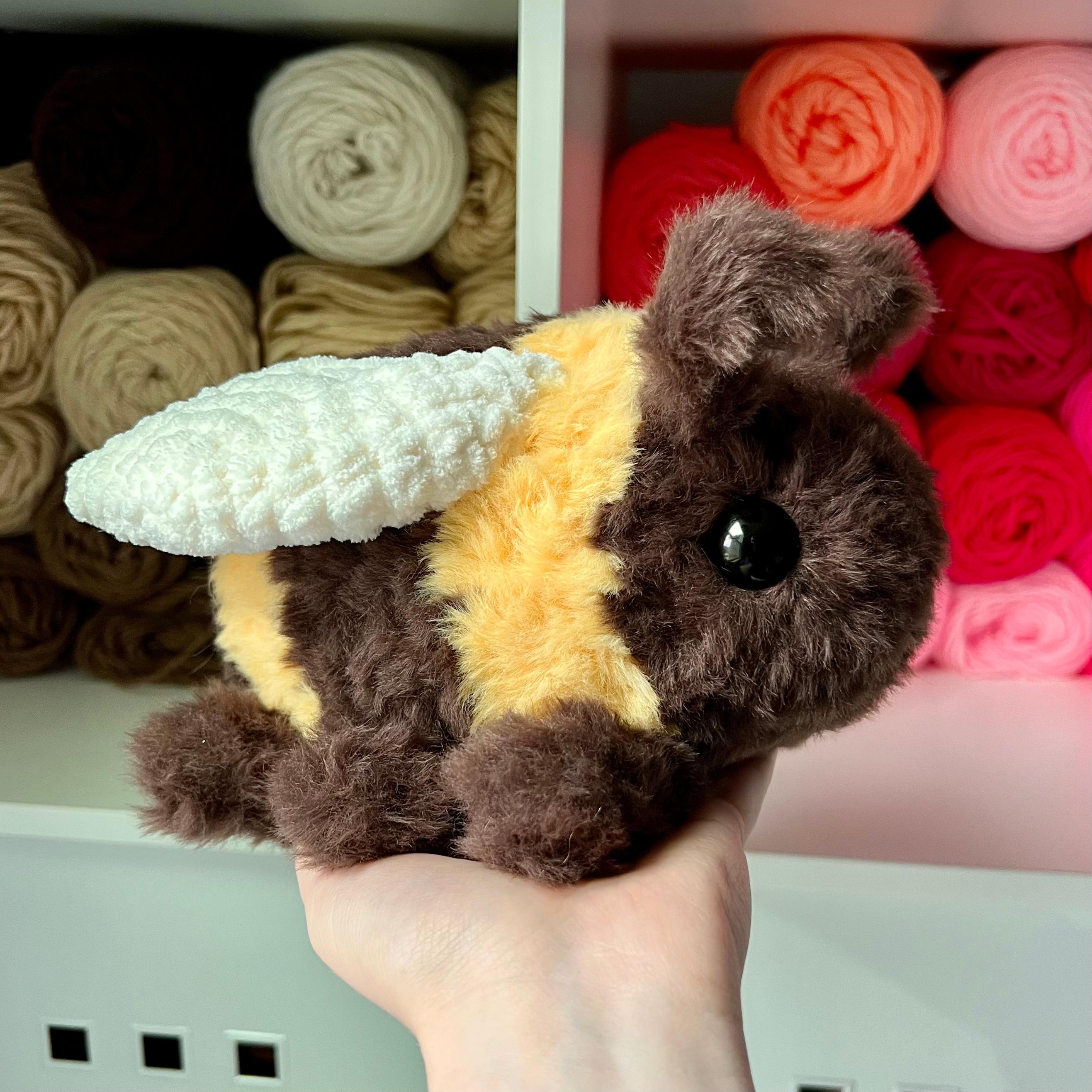 Bumblebee & Mini Bee Crochet Pattern | Amigurumi Plushie Pattern PDF ...