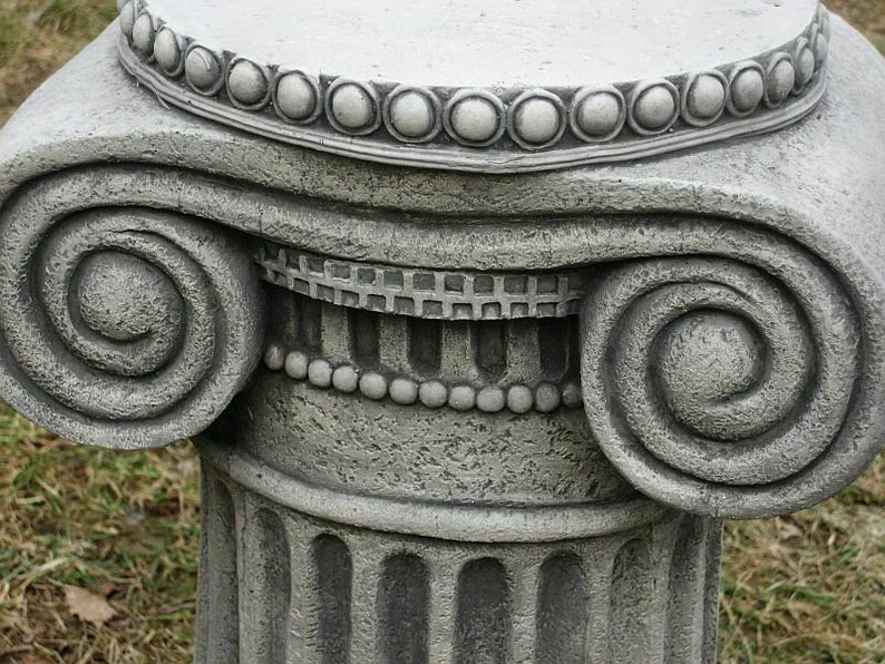 Column Statue Concrete sculpture Garden Statue pedestal Column Round Pedestal Concrete Column Ornament Statue Concrete Pedestal