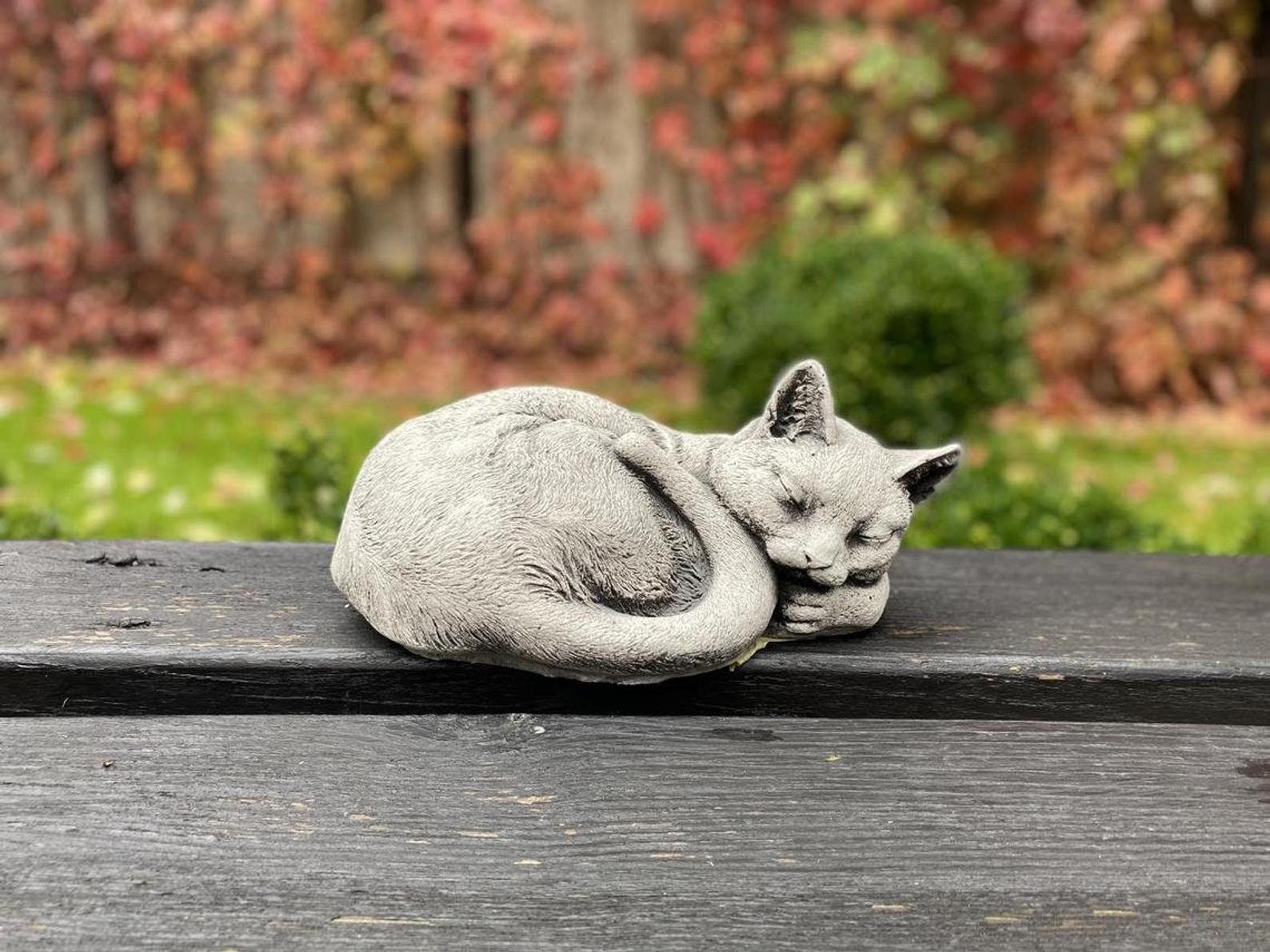 grey tabby cat statue