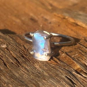 Raw Moonstone Ring, Natural Rainbow Moonstone Rough Ring, Raw Stone Ring, Birthstone Ring, 925 Silver Ring, Minimalist Ring, Gift for Mother