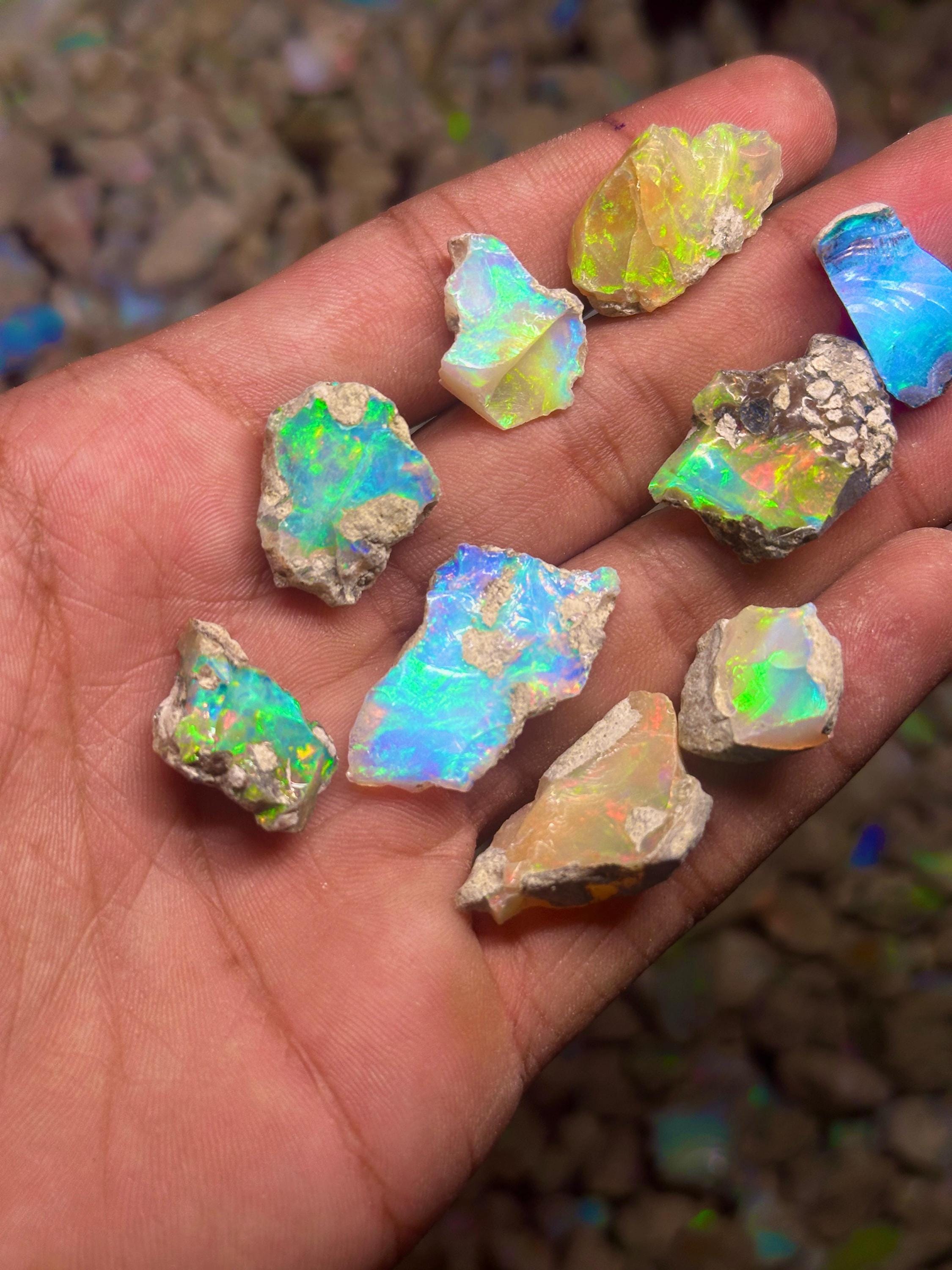 エチオピア産マルチファイアオパール原石ロット、10 ピース 50