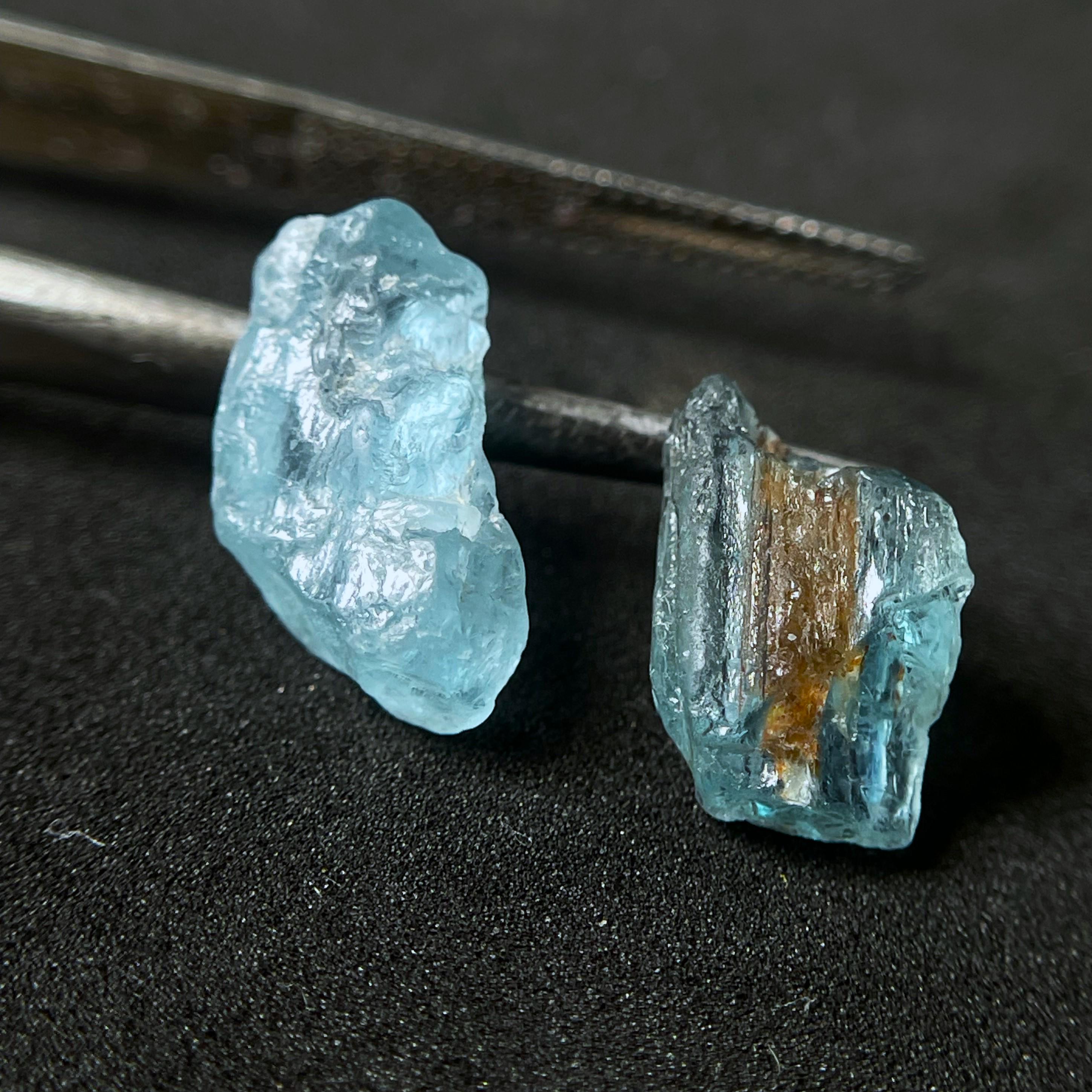 GEMHUB A Grade Natural Raw Rough Sky Blue Aquamarine 22.50 Ct – Brazilian Healing Crystal For Cabbing, Jewelry Making, Or Collecting
