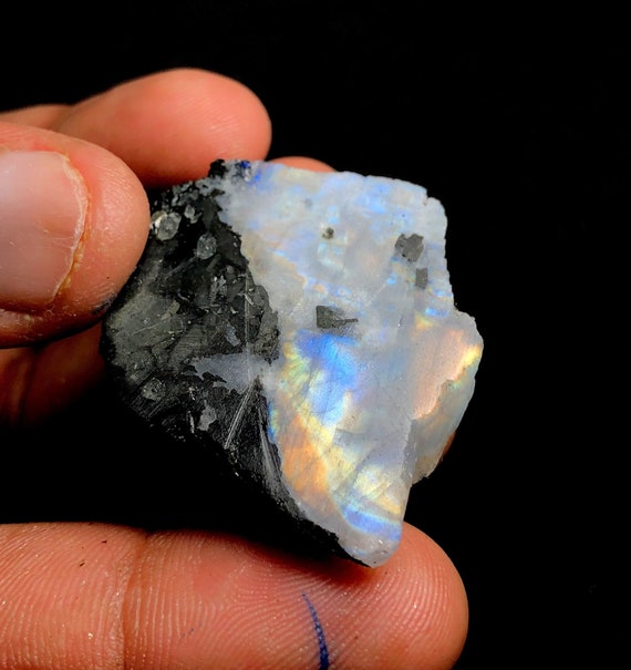 Natural Blue Rainbow Moonstone Rough Specimen – Facet Quality, Eye Clean, Color Change Effect, AGL Certified (Jaipurgems2016)