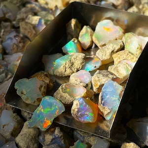 Incredible Large 1 Pcs 5 cts Opal Rough Lot, Natural Ethiopian Opal Raw Suitable For Cut And Jewelry Fire Opal Crystal Welo Opal Rough.