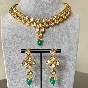 Green Kundan Choker/kundan jewelry set/Indian Jewelry/Choker set/Pakistani Jewelry/Bollywood Earrings set/ Pearl Necklace