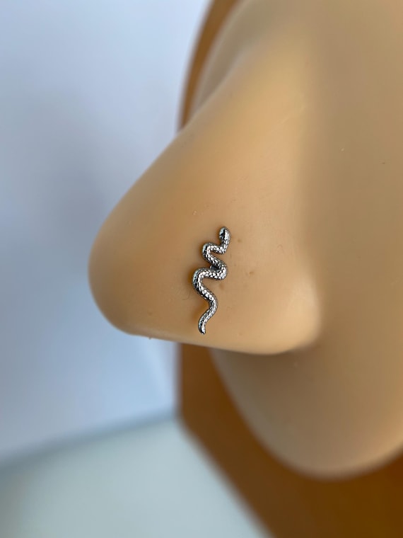 Piercing Pour Nez En Forme De Cœur - Acier Chirurgical 20G (0.8mm) - Longueur Tige 6mm - Neuf Multicolore