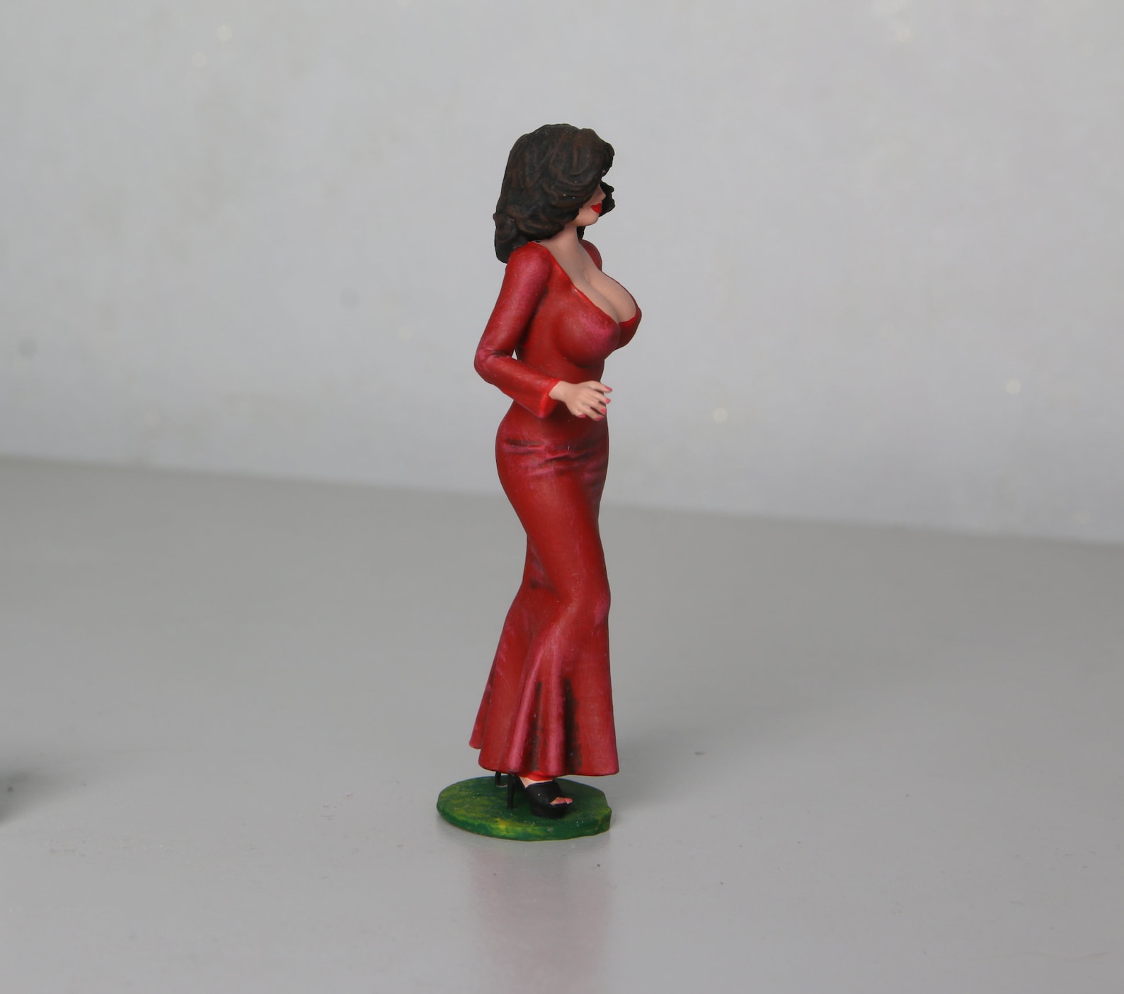 female-pin-up-figure-woman-scale-1-18-1-24-scale-z387-5725-etsy