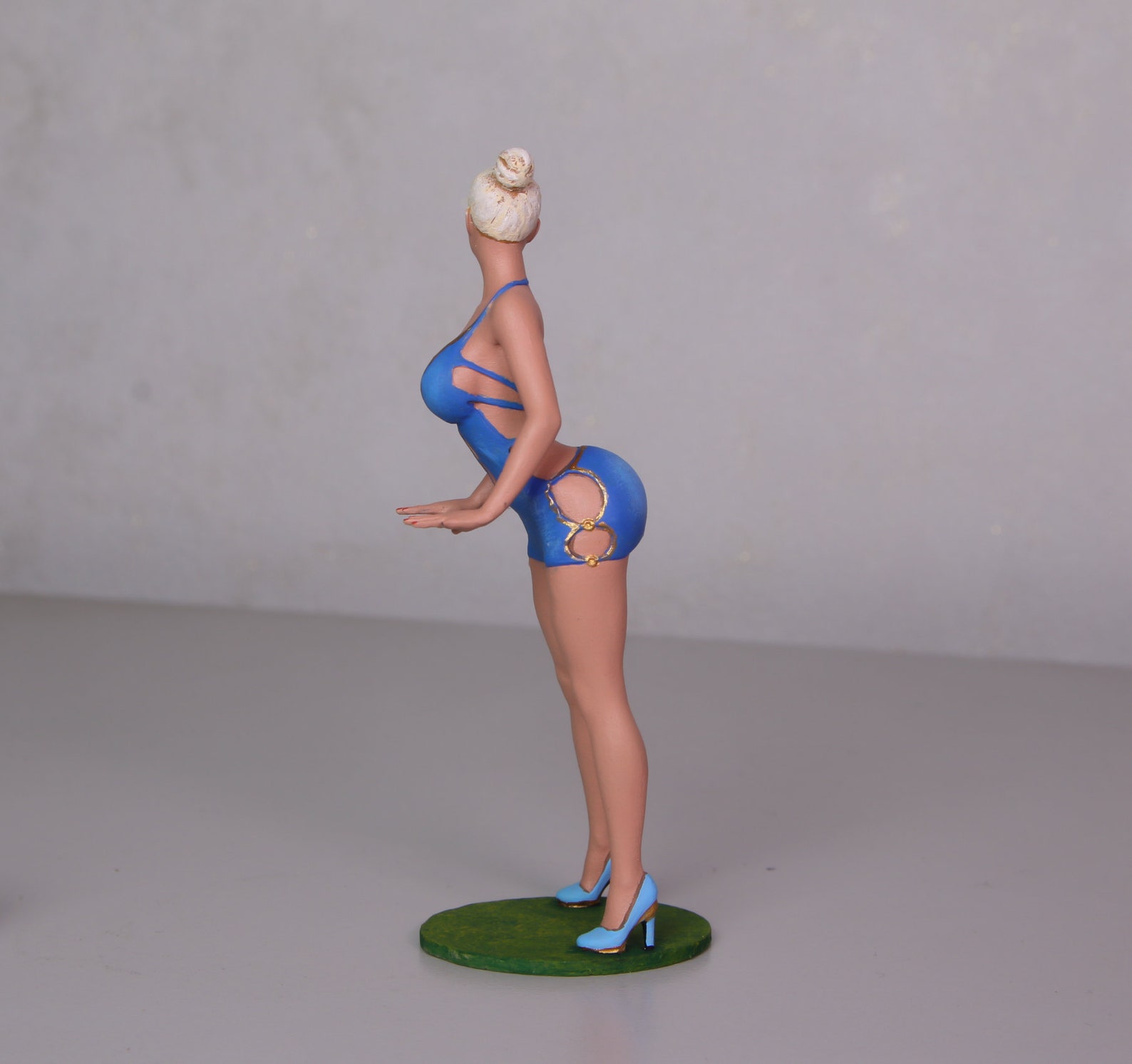 Z483A 5680 Female Pin Up Figure Woman Scale Scale Etsy z483a-5680-female-pin-up-figure-woman-scale-scale-etsy