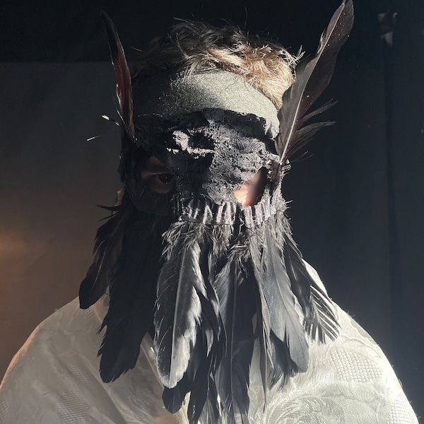 Raven Mask - Goth Raven Creepy Crow Mask - Halloween, Masquerade, Photo Props - Mask with Beak, Feather Masks