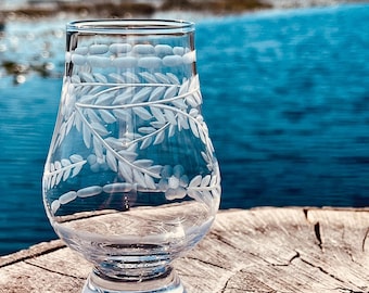 Glencairn Glass, Floral Pattern Tumbler for Scotch Enthusiasts, Nosing Glass for Whiskey Tasting