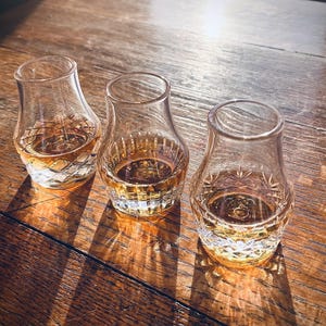 Juego de vasos de cata de whisky, artículos de bar, decoración para el hogar, regalo de degustación de whisky escocés y bourbon, regalo para la jubilación de papá. imagen 12