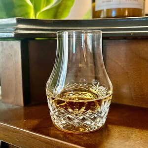 Premium Whisky Sampling Set Glencairn Glass Collection Scotch Irish Bourbon Tasting Experience Hand Engraved Design Stone Wheel Craftsmanship Whiskey Enthusiast Gift Perfect Present Special Occasion Three Glass Set Ideal Size Whisdom Drops