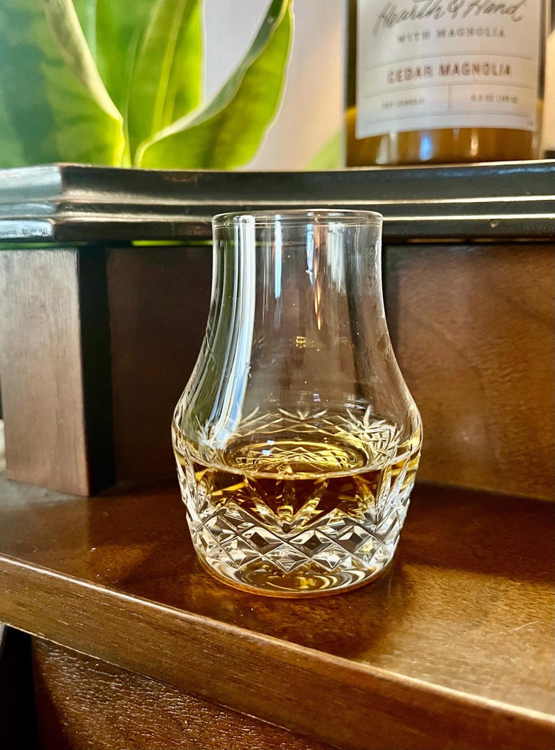Premium Whisky Sampling Set Glencairn Glass Collection Scotch Irish Bourbon Tasting Experience Hand Engraved Design Stone Wheel Craftsmanship Whiskey Enthusiast Gift Perfect Present Special Occasion Three Glass Set Ideal Size Whisdom Drops