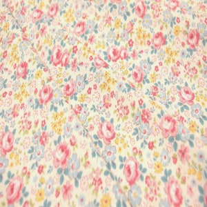 Floral - Cream - MIX GARDEN - by Atsuko Matsuyama - Yuwa - Quilting Cotton Fabric - AT826445-A