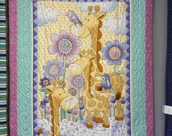 Giraffen - Quilt - 35" Zoll x 49" Zoll - handgesteppt - Polyesterwatte