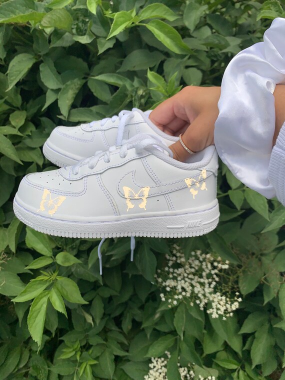 baby white nike air force