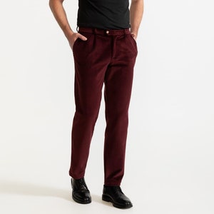 Bordeaux Corduroy Pants – Organic Cotton, Vegan & Sustainable | Single-Pleated Men&#39;s Trousers, Regular Fir, Retro Style