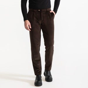 Dark Brown Corduroy Pants – Organic Cotton, Vegan & Sustainable | Single-Pleated Men&#39;s Trousers, Regular Fir, Retro Style