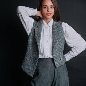 Chaleco de lana de tweed gris hecho a mano - Chaleco cruzado europeo imagen 4
