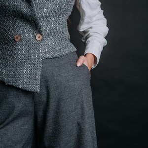 Chaleco de lana de tweed gris hecho a mano - Chaleco cruzado europeo imagen 3