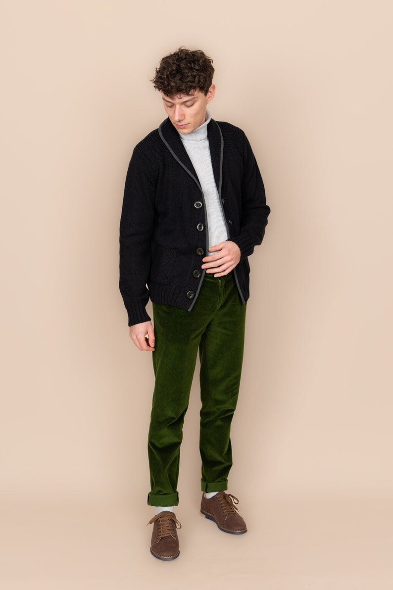 Pantalon vert fabriqué à la main en velours côtelé de coton biologique Mode durable pour hommes Pantalon automne-hiver à plis doubles image 1