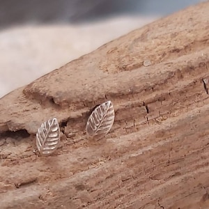 Tiny Sterling Silver Leaf Stud Earrings, Tiny Studs, Small earrings, Leaf Earrings, Leaf Studs, Silver Leaf Earrings