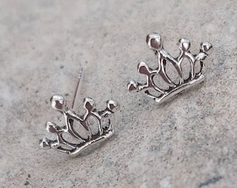 Sterling Silver Crown Stud Earring, Crown Earrings in Sterling Silver, Crown earrings, Princess Earrings, Queen Earrings, Tiara Earrings