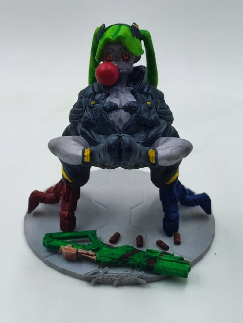 thumbnail image 2 of Cyberpunk Edgerunners Rebecca Figure – 17cm With Gun Accessory – Anime Collectible 2 of 5