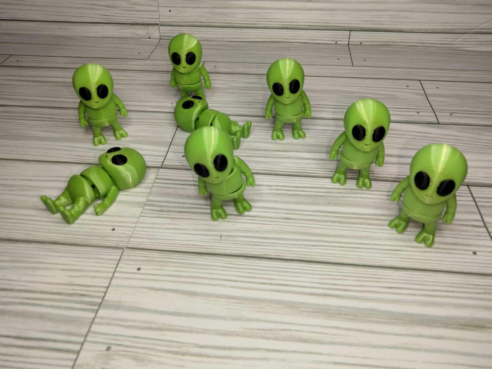 3D Printed Alien Fidget Toy: Articulated Sensory Desk Toy - Etsy