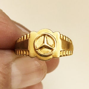 Mercedes store ring gold