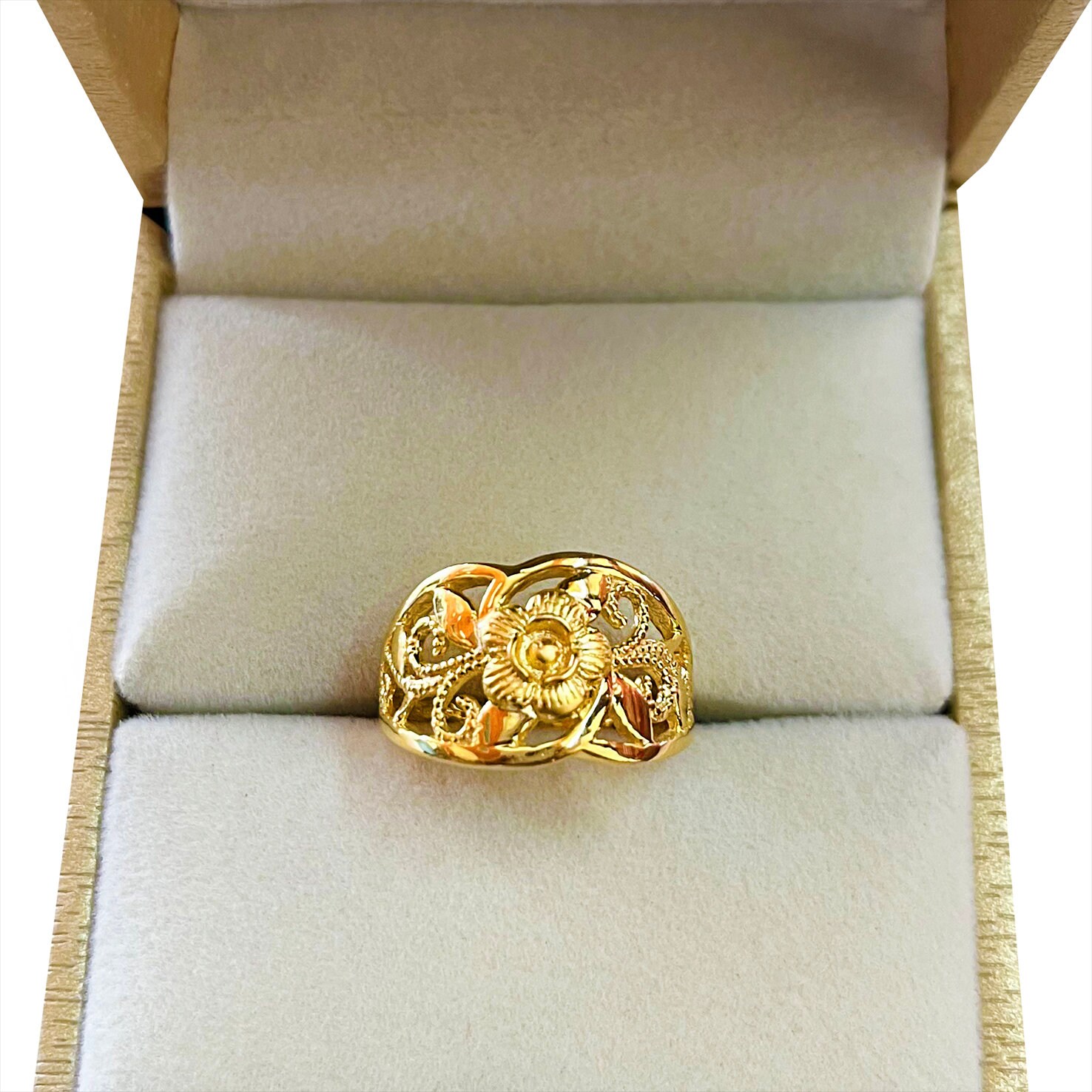 Umiyaji jewellers Women''s Ring, Size: 1023 at Rs 15000 in Rajkot | ID:  19487606288