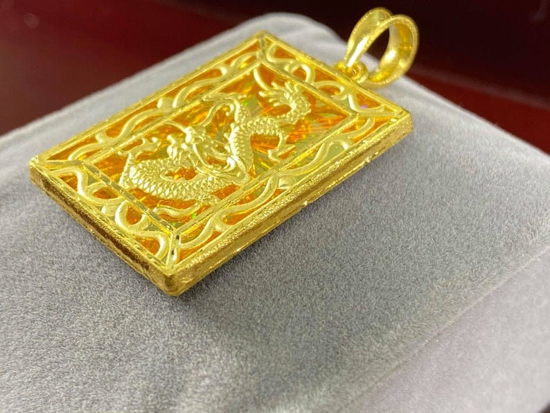 22k Yellow Gold Solid Detailed 3D Good Luck Dragon Charm Pendant 1.7 9.5  grams