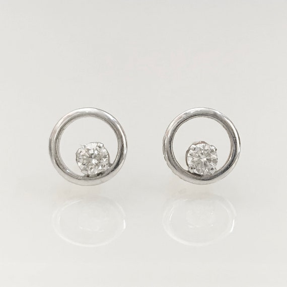 Simple Silent Leaves Plated Platinum 925 Sterling Silver Stud Earrings -  China Earrings and Stud Earrings price | Made-in-China.com
