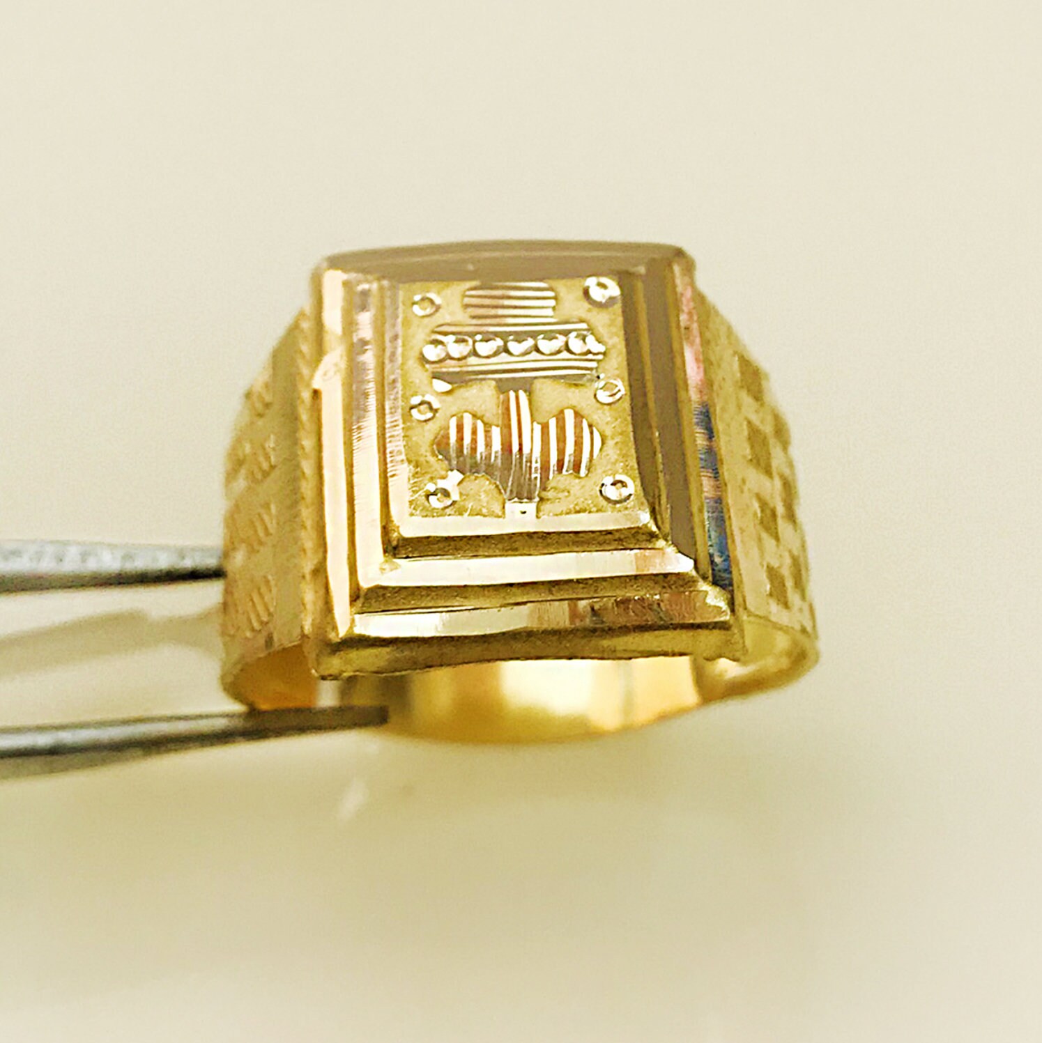 Stunning Geometric Gold Ring for Men