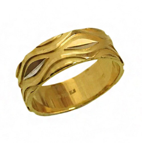 hallmark gold ring