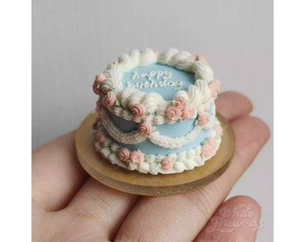 Miniatuur verjaardagstaart, miniatuur verjaardagstaart, miniatuur cake, poppenhuistaart, poppenhuisvoedsel, voedsel voor poppenhuis, twee kleuren beschikbaar
