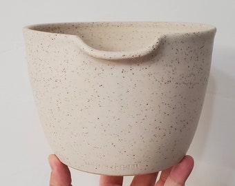 Apothecary style contemporary soft satin cream mixing bowl with speckles and a spout. FREE SHIPPING!