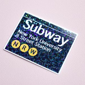 Sticker universiteit New York - NYU - metrostation - sticker New Yorker - sticker Big Apple - holografisch - sticker New York - I Love New York