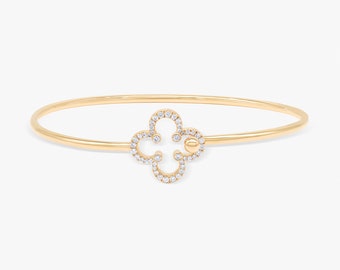 Handgemaakte zilveren armband met witte topaasklaver: roségouden vermeil manchet
