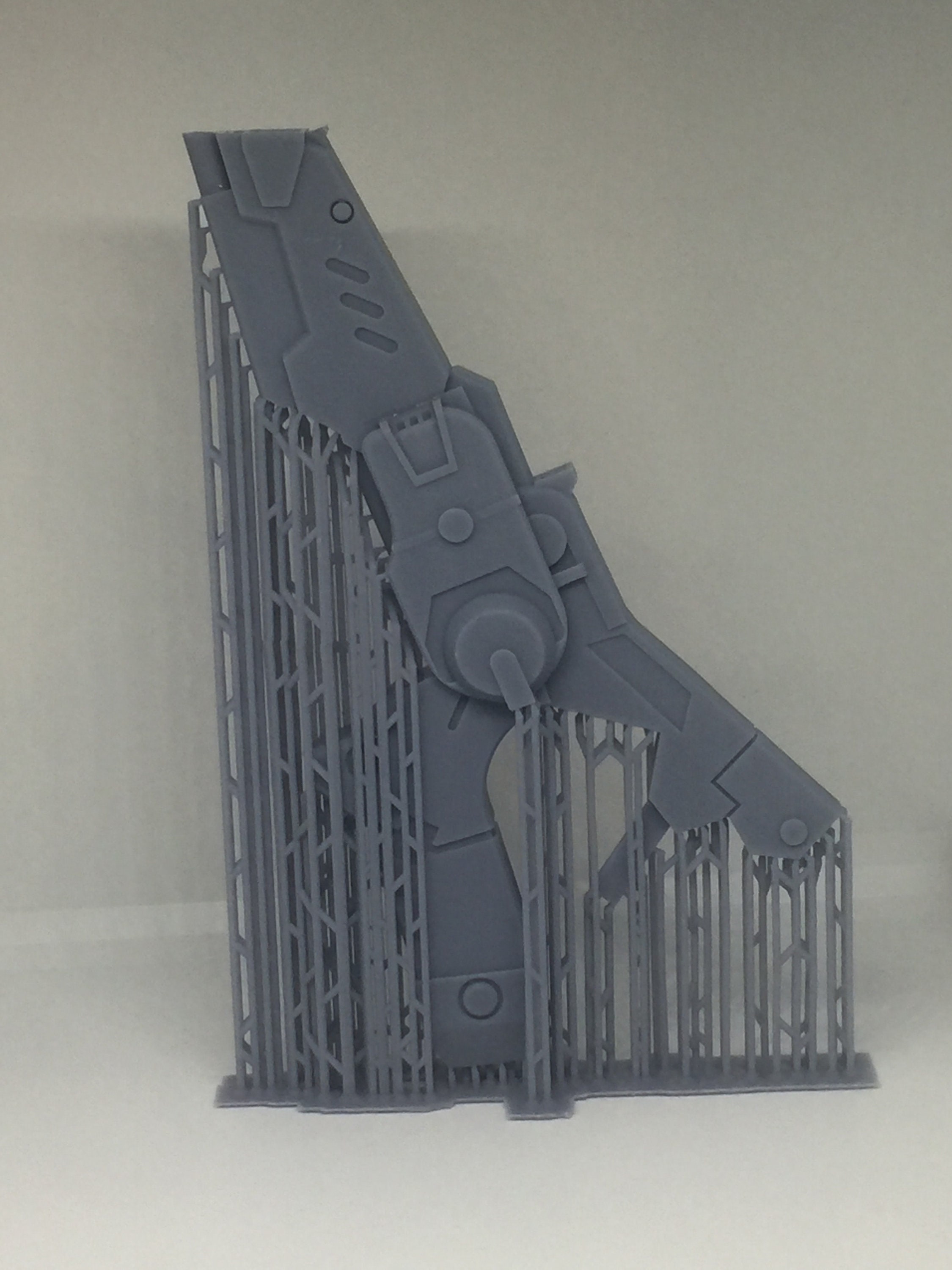 MIG-29 Modell 1:100 – Russisches Kampfflugzeug Aus Metall, Mit Standfuß, Deko & Geschenk MIG-29 Modell 1:100 – Russisches Kampfflugzeug Aus Metall, Mit Standfuß, Deko & Geschenk