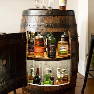 Refurbliert Whisky Fass Schrank - Rustikaler Charme Trifft Praktische Aufbewahrung