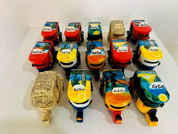 Personalisiertes Holz Tuk Tuk Auto Spielzeug für Kinder 3 Tuk Tuk  Holzspielzeug Montessori Holzspielzeug Holzspielzeug für Kleinkinder Holz  Fahrzeuge - .de