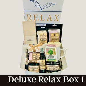 Self care spa gift box for women with bath and body relaxation set

Valentine’s Day self care gift box for her with candle soap and bath salts

Luxury relaxation gift set for women birthday and Mother’s Day gift

Spa care package for women thank you and sympathy gift box

Pamper gift box with soap scrub lotion and relaxation items