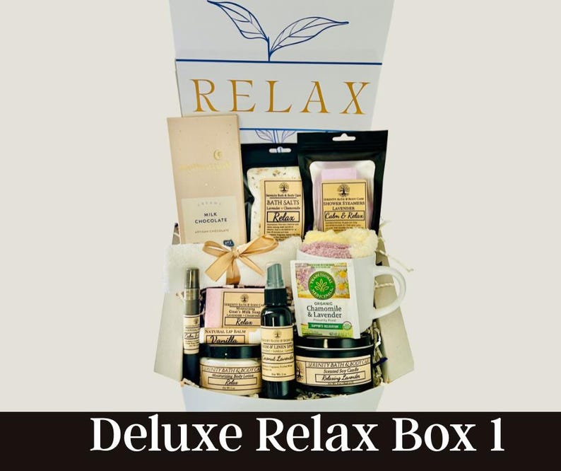 Self care spa gift box for women with bath and body relaxation set

Valentine’s Day self care gift box for her with candle soap and bath salts

Luxury relaxation gift set for women birthday and Mother’s Day gift

Spa care package for women thank you and sympathy gift box

Pamper gift box with soap scrub lotion and relaxation items