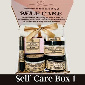 Self care spa gift box for women with bath and body relaxation set

Valentine’s Day self care gift box for her with candle soap and bath salts

Luxury relaxation gift set for women birthday and Mother’s Day gift

Spa care package for women thank you and sympathy gift box

Pamper gift box with soap scrub lotion and relaxation items