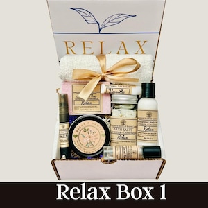 Self care spa gift box for women with bath and body relaxation set

Valentine’s Day self care gift box for her with candle soap and bath salts

Luxury relaxation gift set for women birthday and Mother’s Day gift

Spa care package for women thank you and sympathy gift box

Pamper gift box with soap scrub lotion and relaxation items