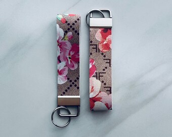 gucci wristlet keychain