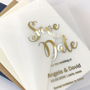 Elegante tarjeta y sobre con sobre de papel vitela con lámina dorada para guardar la fecha. Elegante invitación de boda en plata, oro rosa y negro. Elegante invitación para fiesta de cumpleaños.