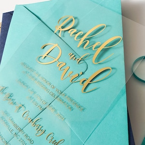 Invitación de boda de acrílico transparente con lámina dorada. Invitación de lujo con lámina de oro rosa o plata