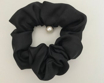 Black silk small scrunchie with freshwater pearl